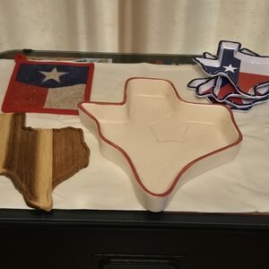 Lot Of Texas Kitchen Items